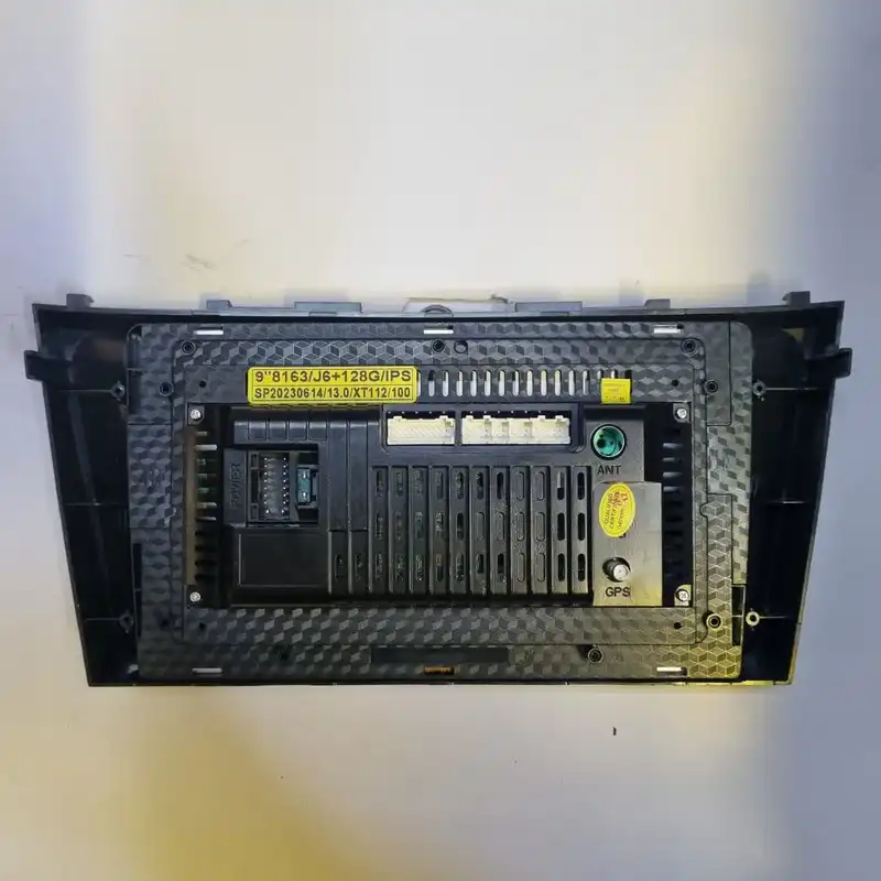 مانیتور خودرو راک مدل اندروید مناسب برای تویوتا کمری