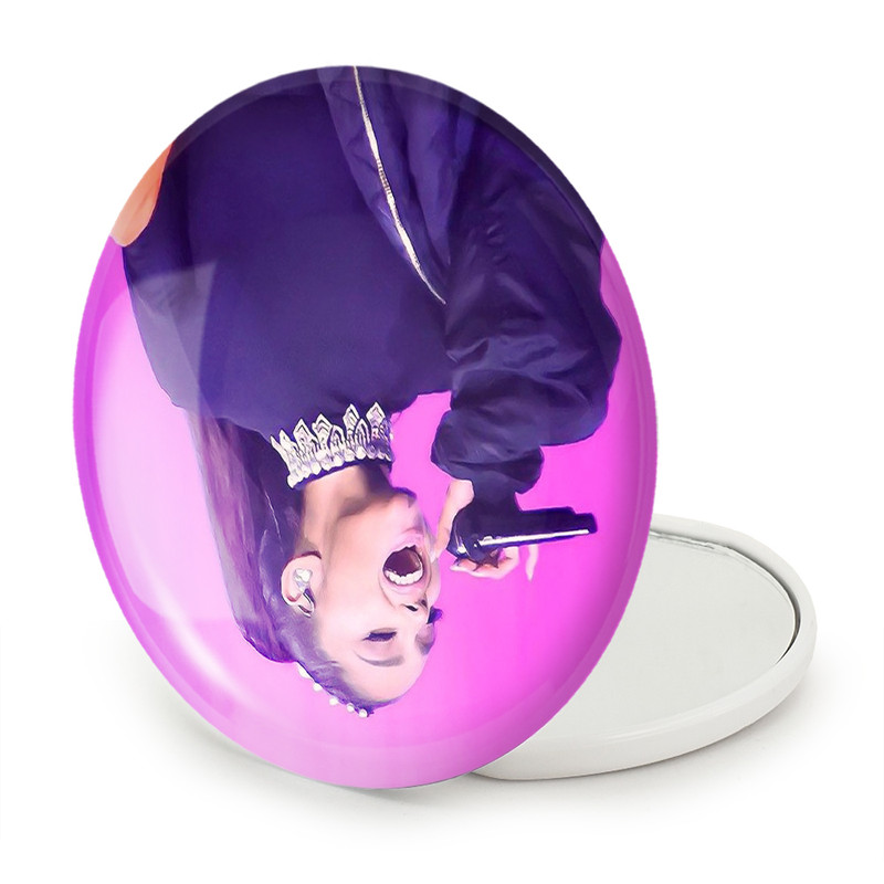آینه جیبی خندالو طرح آریانا گرانده Ariana Grande مدل تاشو کد 19066 آینه جیبی خندالو طرح آریانا گرانده Ariana Grande مدل تاشو کد 19066