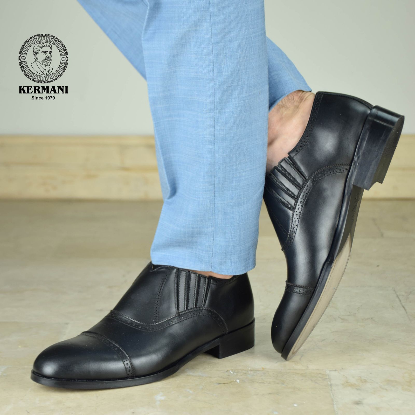کفش مردانه کرمانی مدل چرم دستدوز طبیعی کد 1070 رنگ مشکی -  - 2