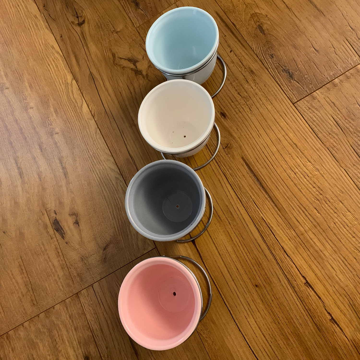 گلدان مدل پایه دار v01 گلدان مدل پایه دار v01