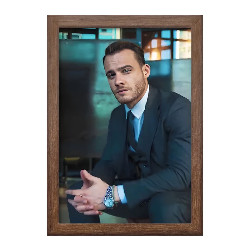 تابلو خندالو طرح کرم بورسین (Kerem Bürsin) کد F10229