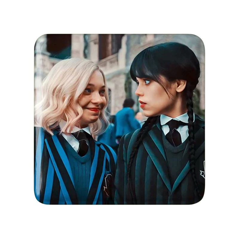 مگنت خندالو مدل سریال ونزدی Wednesday کد 25209