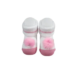 جوراب نوزادی مدل عروسکی حوله ای LB SANTA 304