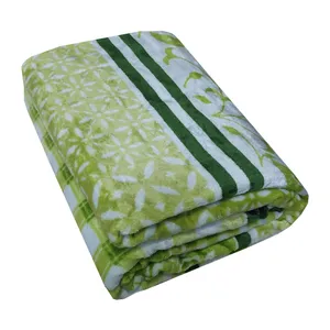 پتو مسافرتی 1 نفر نرمینه بافت مدل sarvin کد 04 سایز 210x150 سانتی‌متر