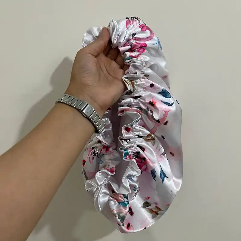 کلاه زنانه مدل ساتن ابریشم طرح فلامینگو