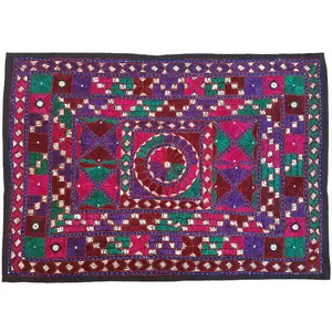 رومیزی سوزن دوزی کد SOOZMOS18