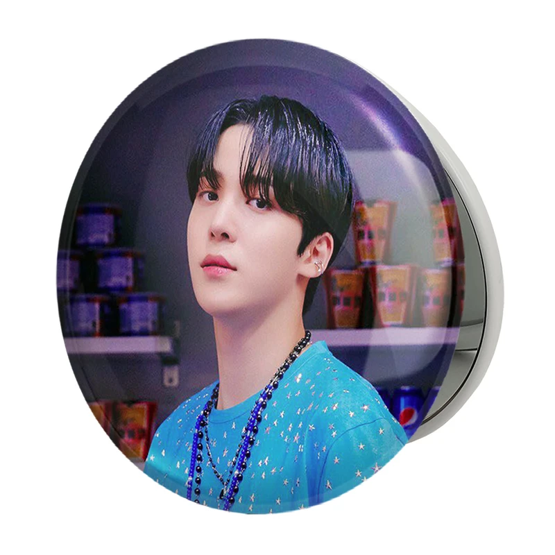 آینه جیبی خندالو طرح یونهو گروه ایتیز ATEEZ مدل تاشو کد 21219 