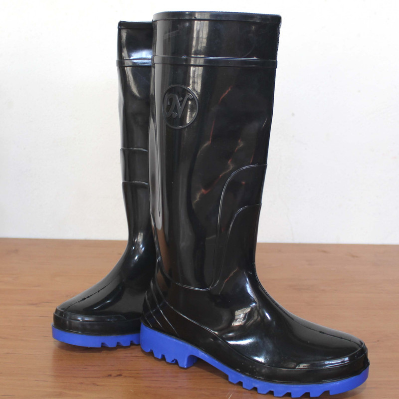 چکمه ایمنی نسیم مدل دماوند کد NSM 2001 dand