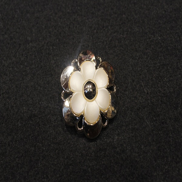 گل سینه زنانه کد Ki 01-220 گل سینه زنانه کد Ki 01-220