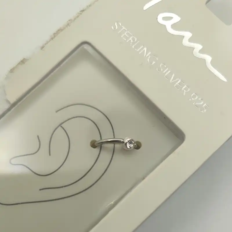 پیرسینگ نقره زنانه آی ام مدل نگین دار