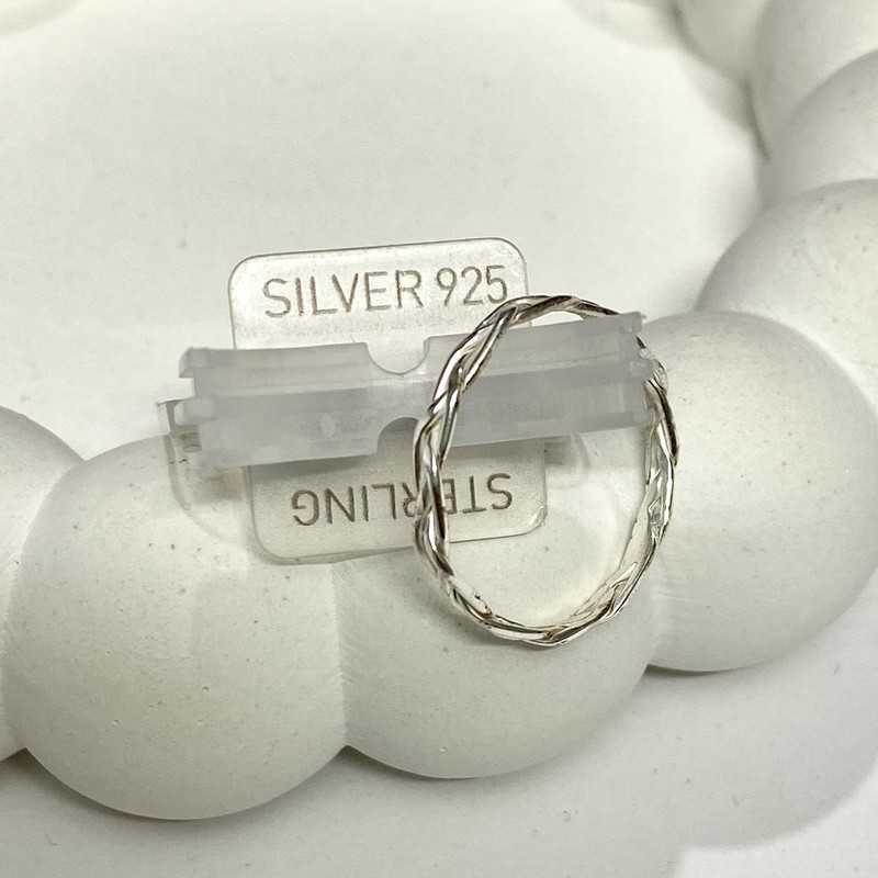 انگشتر نقره زنانه آی ام مدل حلقه مینیمال انگشتر نقره زنانه آی ام مدل حلقه مینیمال