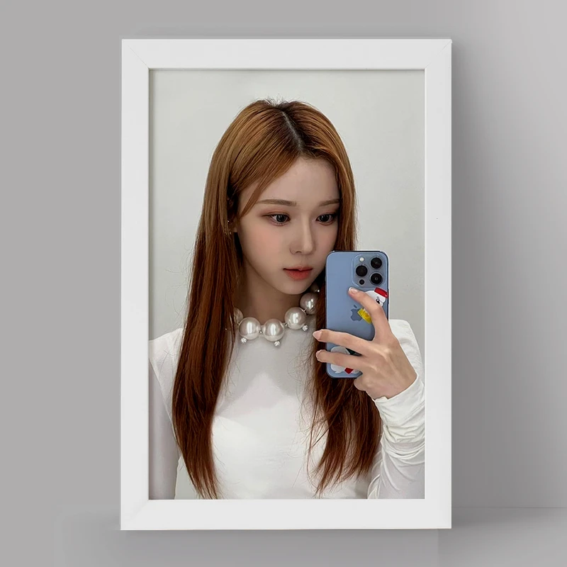 تابلو خندالو مدل جیزل گروه گروه آسپا Aespa کد 19702