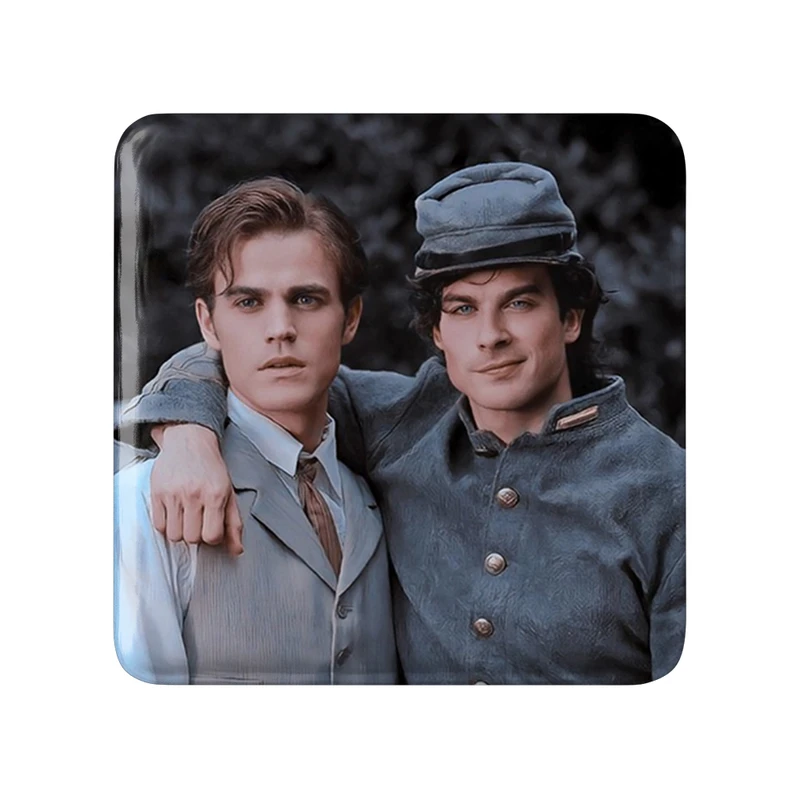 مگنت خندالو طرح خاطرات یک خون آشام The Vampire Diaries  مدل مربعی کد 20246
