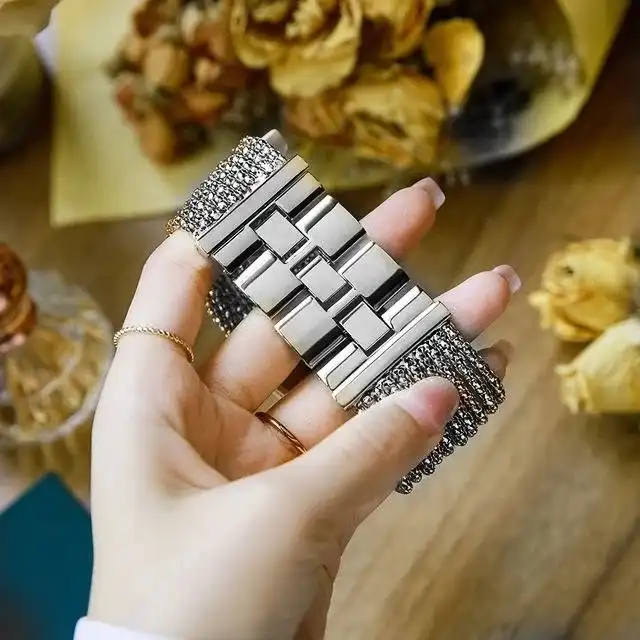 ساعت مچی عقربه ای زنانه کاچی مدل پهن کد 02