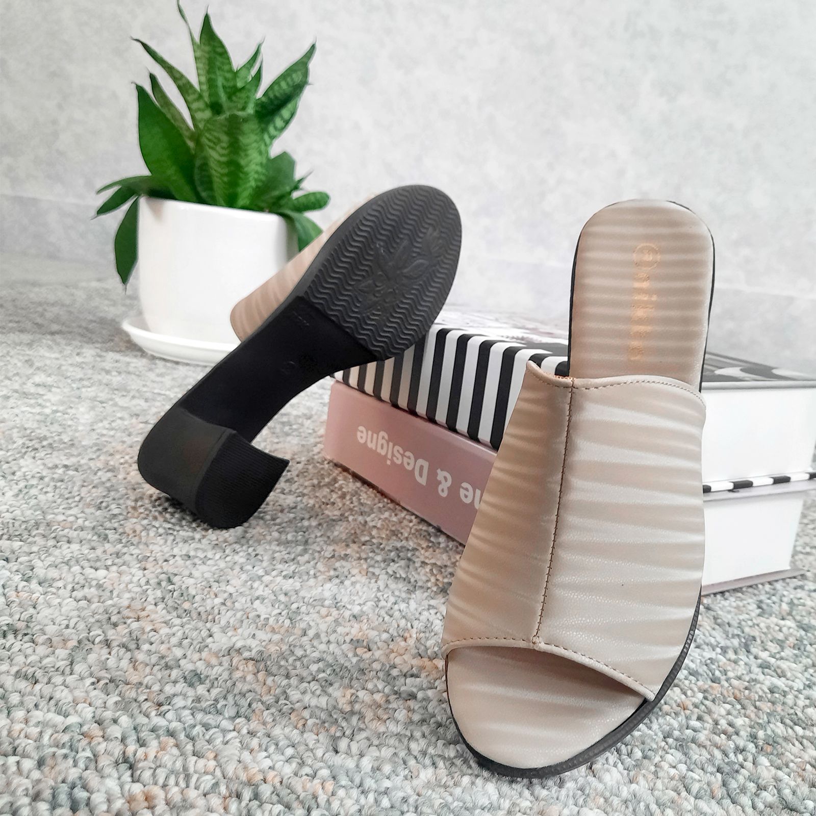 صندل زنانه نیکتا مدل BK.WH.2334 -  - 42