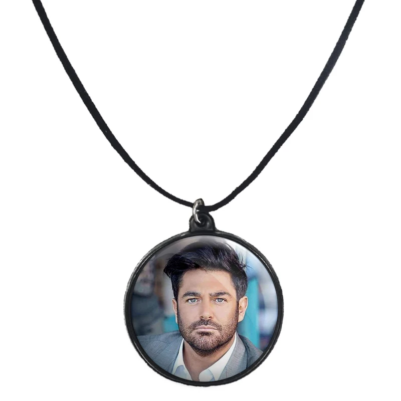 گردنبند پرمانه طرح محمد رضا گلزار کد pmb.24648 مدل دو طرفه