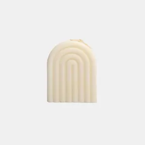 شمع دست ساز مدل شیاردار کد C135