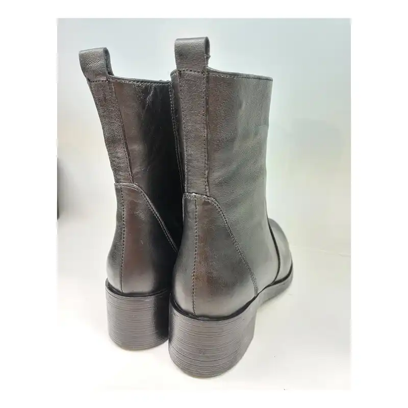 نیم بوت زنانه سرزمین چرم کد 145330 رنگ مشکی