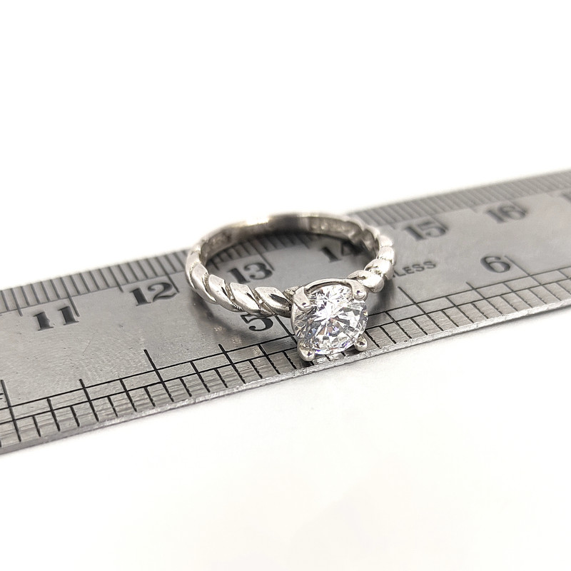 انگشتر طلا 18 عیار زنانه طلا و جواهرسازی افرا مدل سولیتر 239