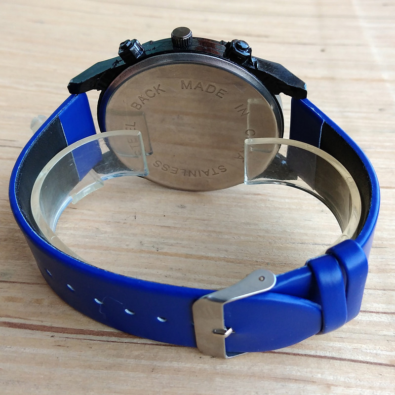 ساعت  مچی عقربه ای پسرانه مدل بند چرمی اسپرت کد 12 DAN