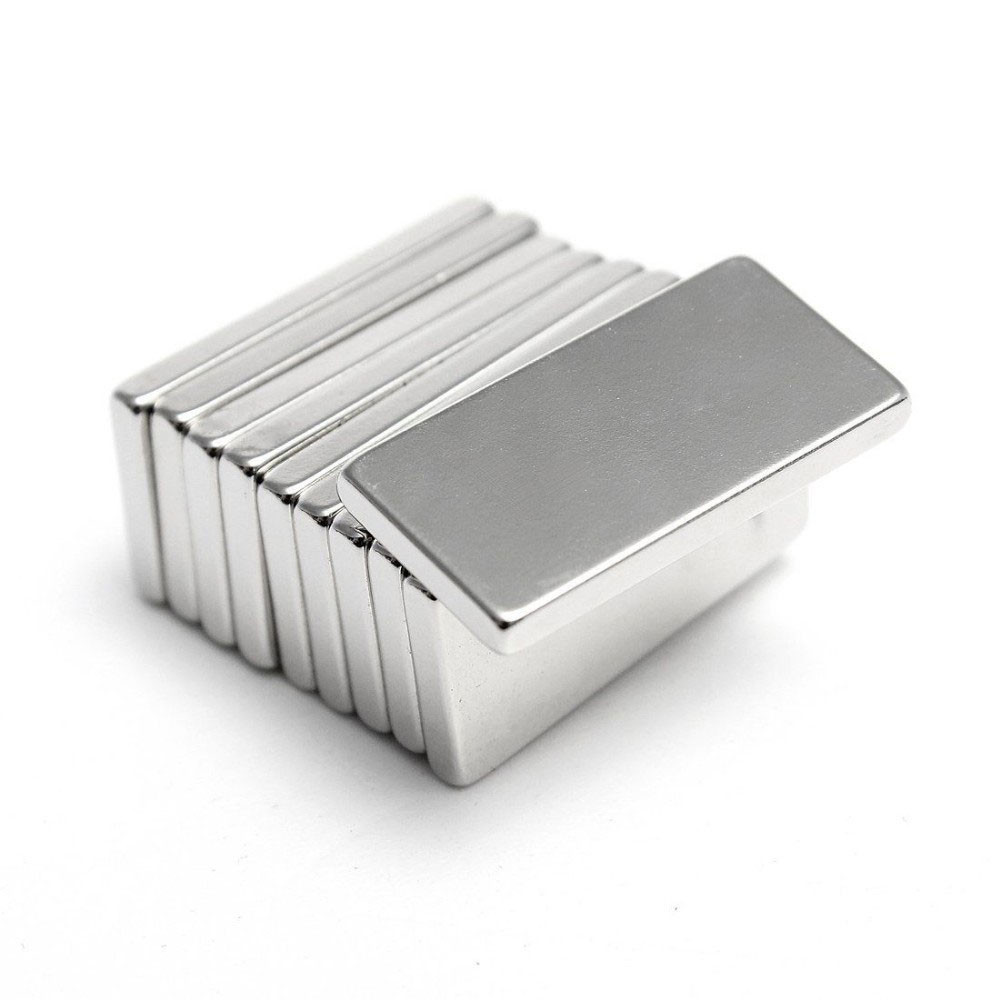 آهن ربا مدل نئودیمیوم بلوک S15x7x2mm بسته 10 عددی آهن ربا مدل نئودیمیوم بلوک S15x7x2mm بسته 10 عددی