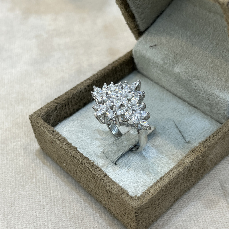 انگشتر نقره زنانه مدل جواهر اتریشی کد 33-32