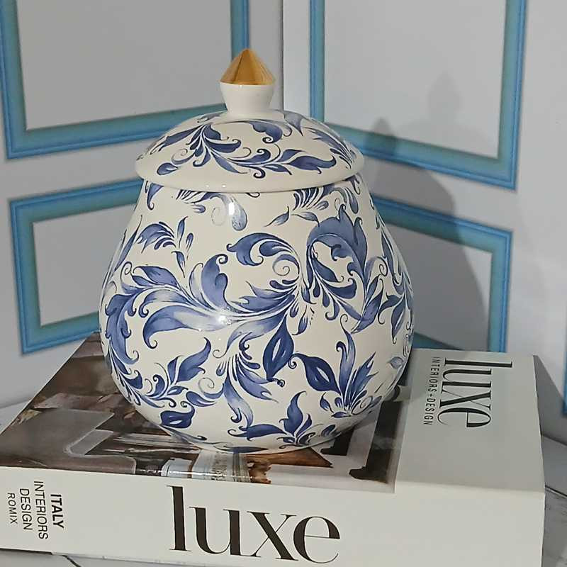 شکلات خوری طرح پیچک طلا دار کد ۰۲۱