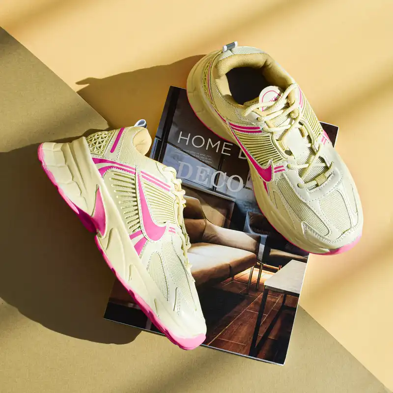 کفش راحتی زنانه مدل هلموند کد CR.2900