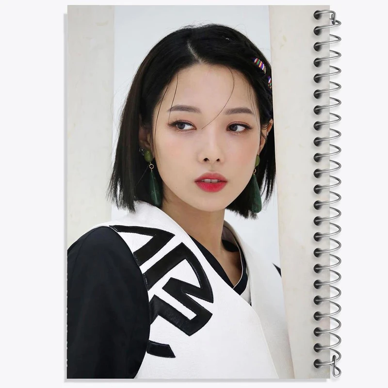 دفتر نقاشی 50 برگ خندالو مدل سومین گروه کارد Kard کد 20146