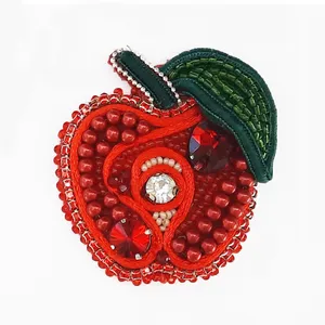 گل سینه زنانه مدل سیب