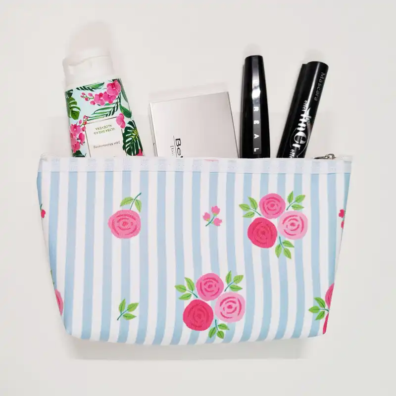 کیف لوازم آرایش زنانه طرح راهدار گلدار مدل MCA260524