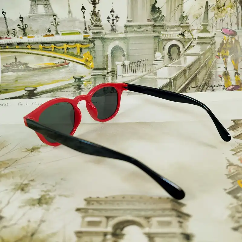 عینک آفتابی بچگانه مدل CH11 کد RE