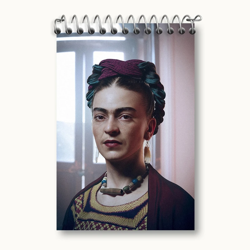 دفتر یادداشت 50 برگ خندالو مدل فریدا کالو (Frida Kahlo) کد F889