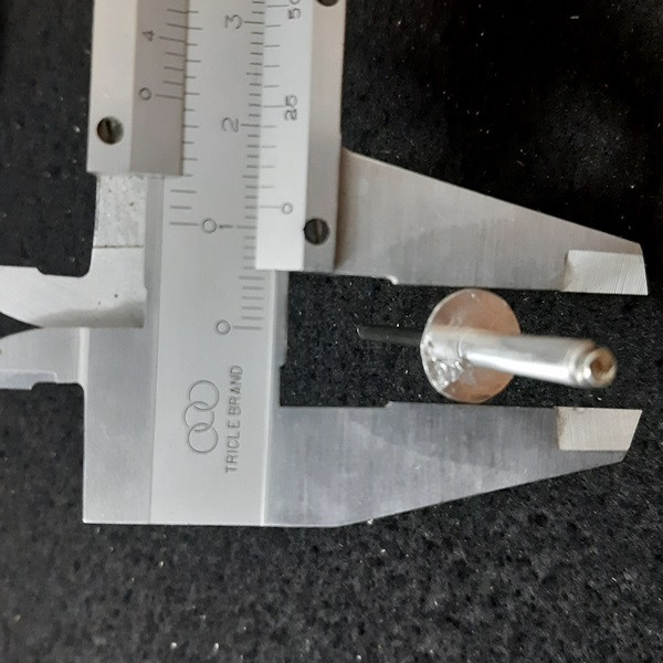 میخ پرچ مدل Al 4-18 بسته 40 عددی میخ پرچ مدل Al 4-18 بسته 40 عددی