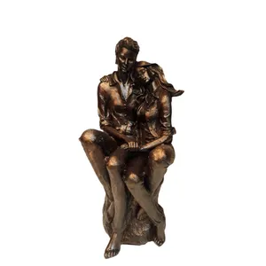 مجسمه مدل زن و مرد عاشق