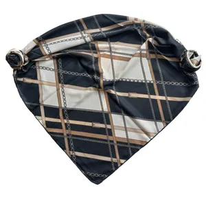 روسری زنانه مدل نخی چهارخانه زنجیری مربعی مجلسی دور دست دوز چهارفصل