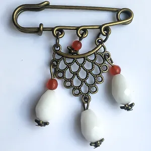 سنجاق سینه زنانه مدل خاتون