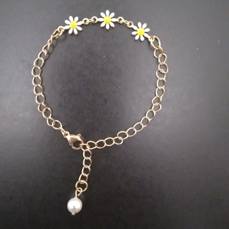 دستبند دخترانه مدل بابونه