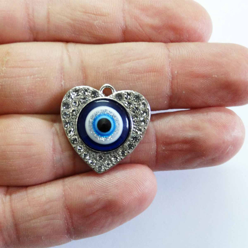 آویز گردنبند زنانه مدل قلب نگین دار چشم و نظر کد AG 1005