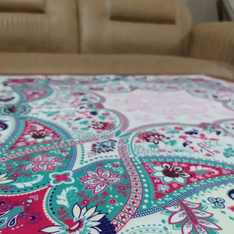 رومیزی مخمل مدل ارغوان