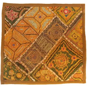 رومیزی سوزن دوزی مدل عسلی کد ZAR44