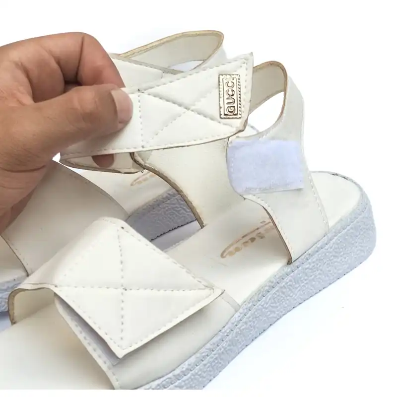 صندل زنانه مدل سوچا