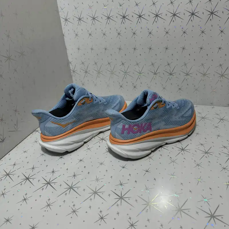 کفش پیاده روی هوکا مدل clifton 9