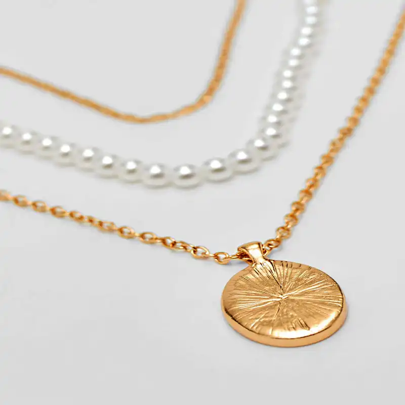 گردنبند زنانه استرادیواریوس مدل Charm بسته 3 عددی