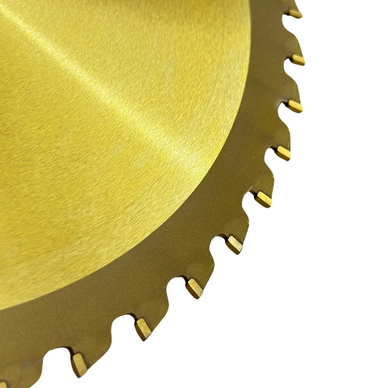 تیغه الماسه آهن بر نورلند مدل 235 میلیمتر PD009