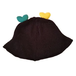 کلاه بچگانه مدل گوشدار