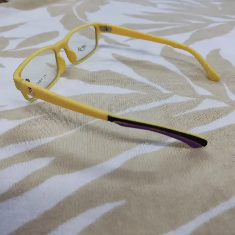 فریم عینک طبی بچگانه مدل Re.POSE29