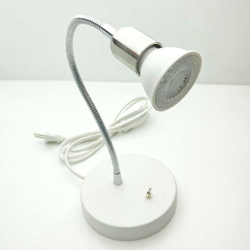 چراغ مطالعه رومیزی مدل فلزی پایه GU5.3 کد WH47