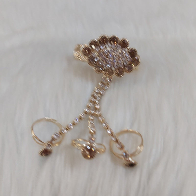 دستبند دخترانه مدل تمیمه طرح سه انگشتری کد tam116