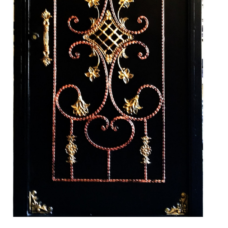 در ورودی مدل فرفورژه در ورودی مدل فرفورژه